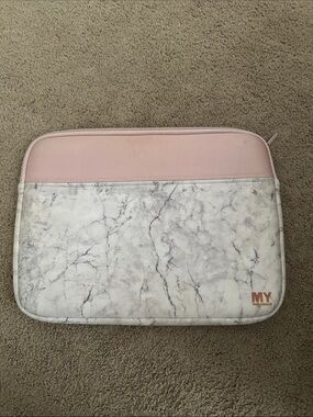 MY Marble Print laptop Sleeve with Pink Accent